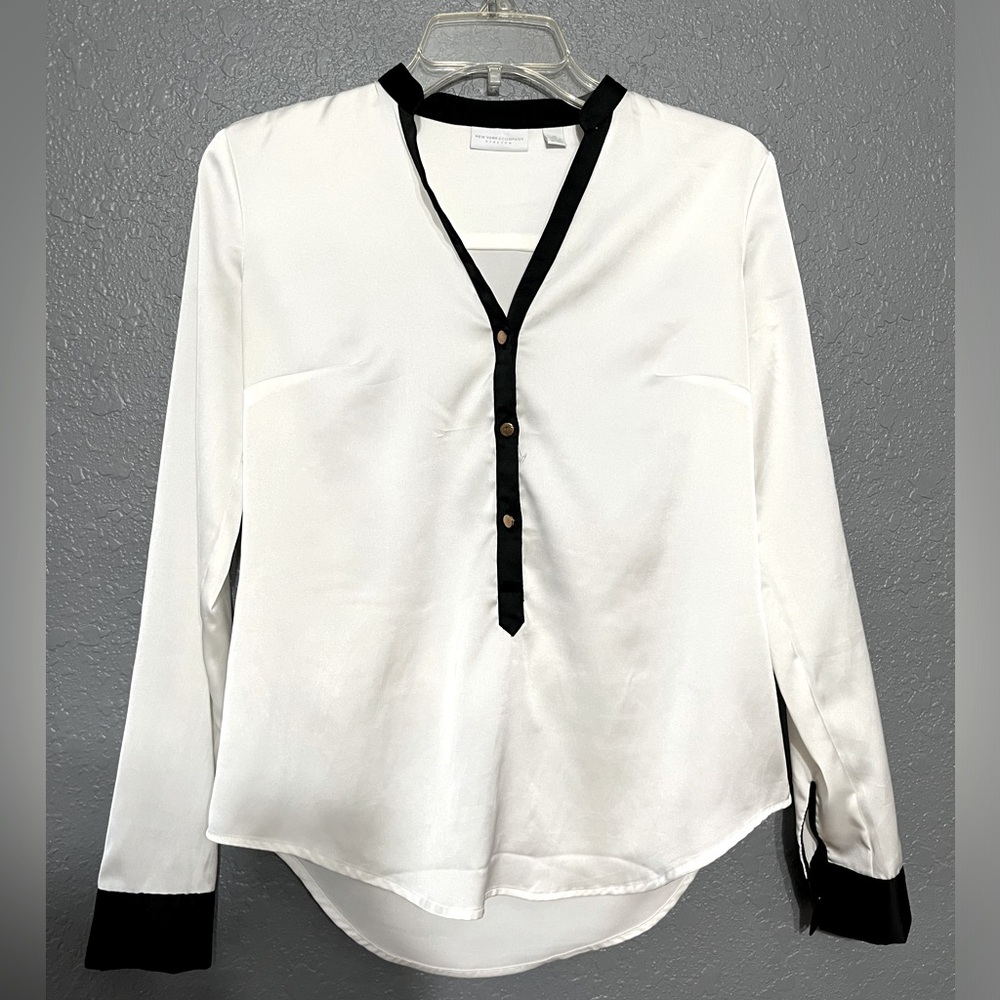 New York & Company Long Sleeve Shirt